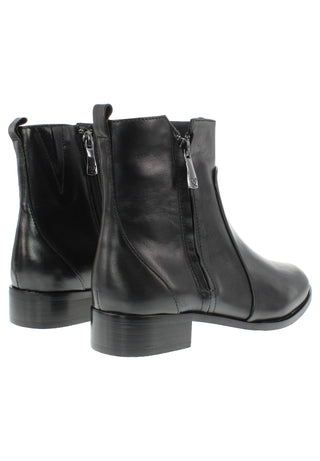 GIASELDA - Puristische Lederstiefelette mit markantem Zierreißverschluss